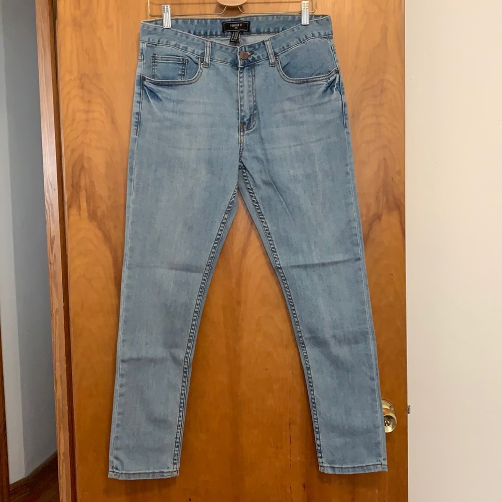 Forever 21 Men Jeans (New without Tag)